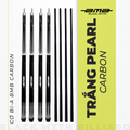 Cơ Bida BMB Trắng Pearl – Ngọn Carbon, Low Deflection, Đường Bi Chuẩn